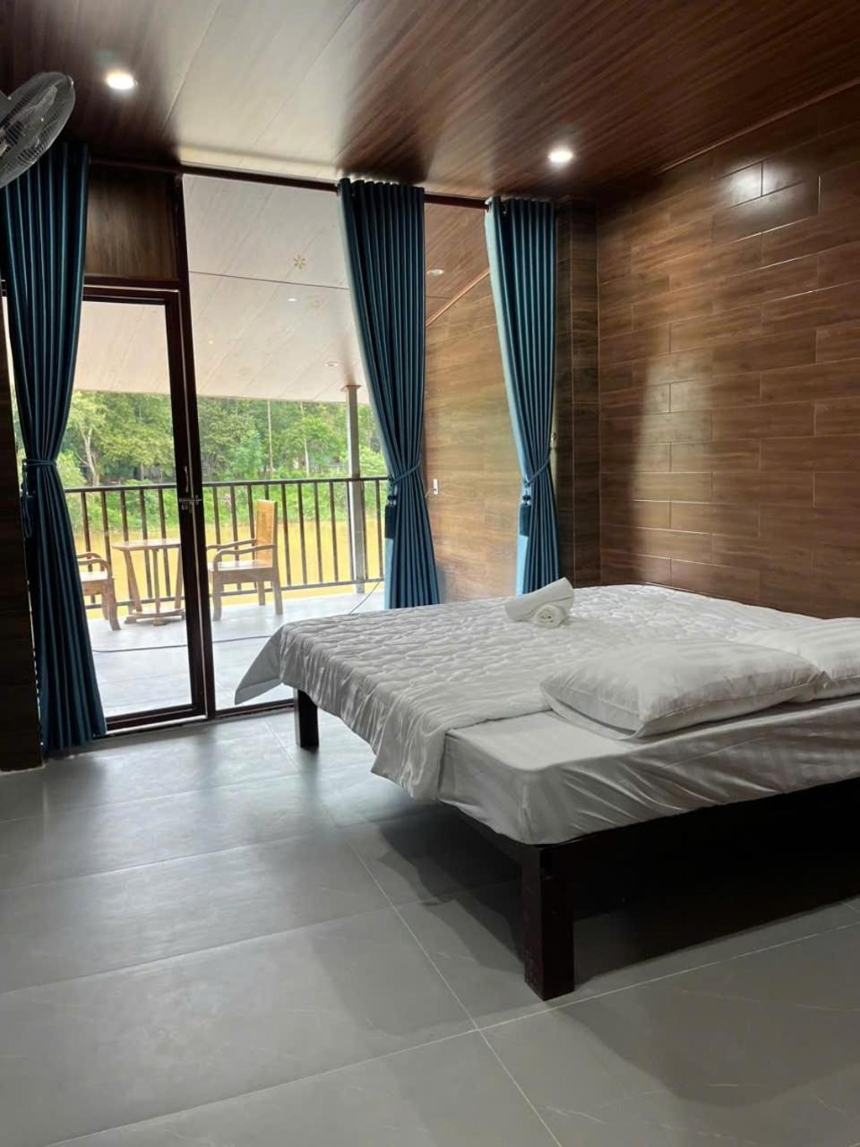 Floor River View Каттьєн Екстер'єр фото